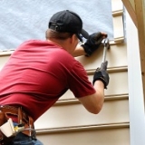 Виниловый сайдинг: обшивка фасада собственными силами